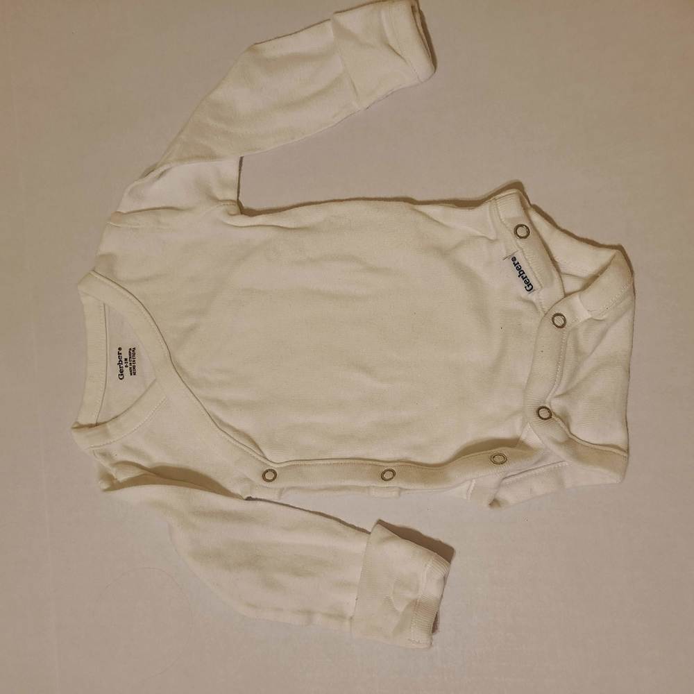 GERBER SLEEP SACK & ONESIE BUNDLE - NEWBORN - Picture 5 of 11